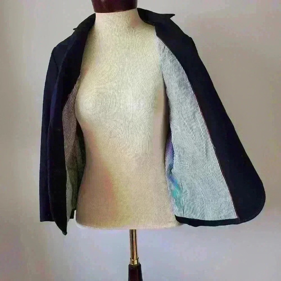 Abercrombie & Fitch navy wool blazer size large. - Picture 9 of 13